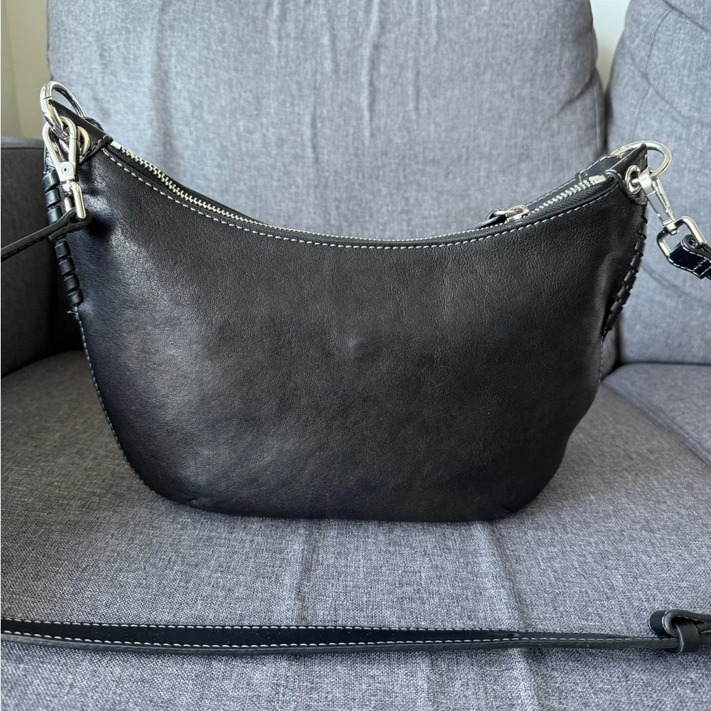 Black Swing Handbag - Picture 2 of 12